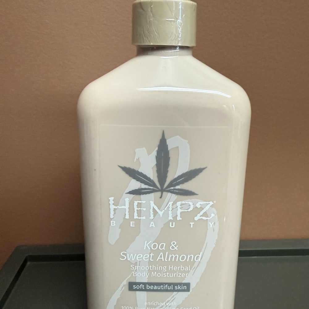 Hempz Koa & Sweet Almond Smoothing Herbal Moisturizer - Cream